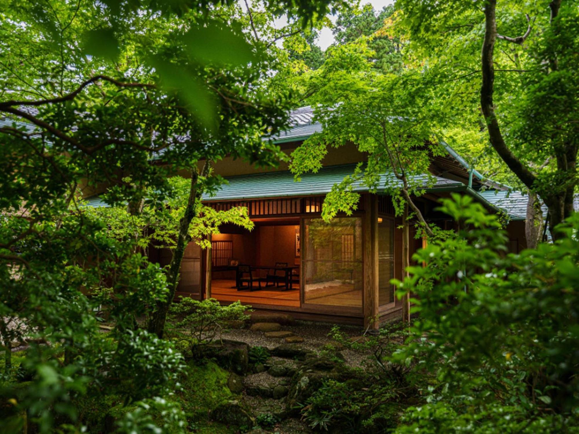 Unzen Hanzuiryo By Onko Chishin Luaran gambar